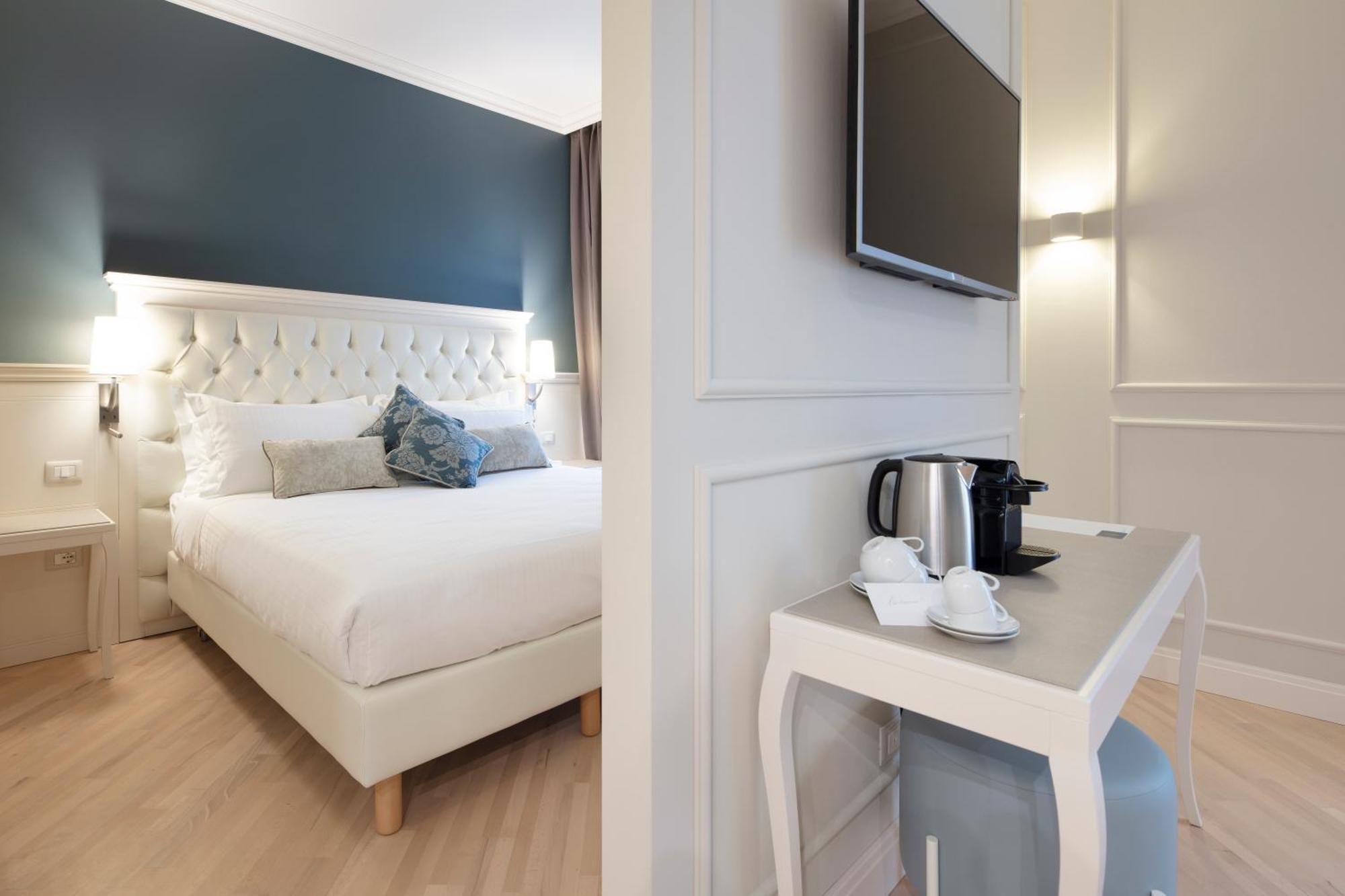 Hotel La Caporala Castel de Azzano Bagian luar foto